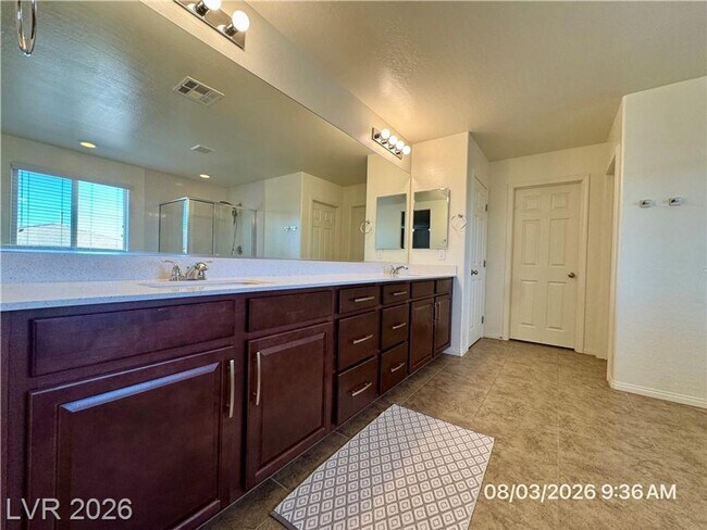 Building Photo - Beautiful 4BR Home with Huge Loft, Gourmet Kitchen & Covered Patio