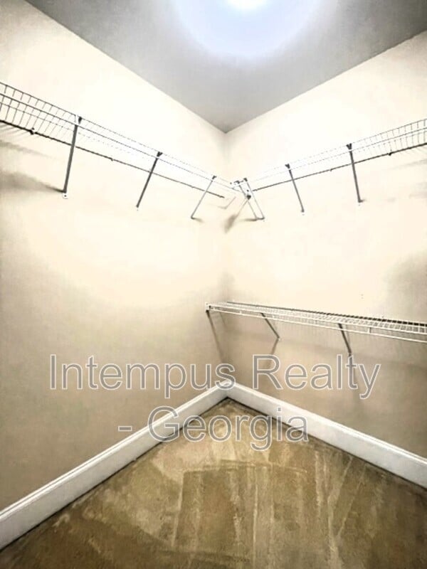 Building Photo - 1688 Mosaic Way