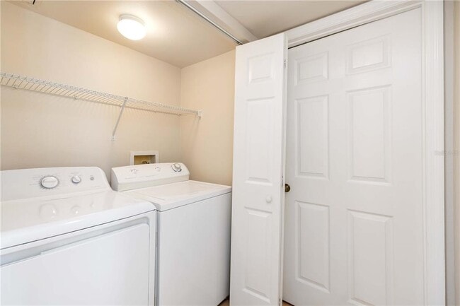 Building Photo - 1030 Villagio Cir