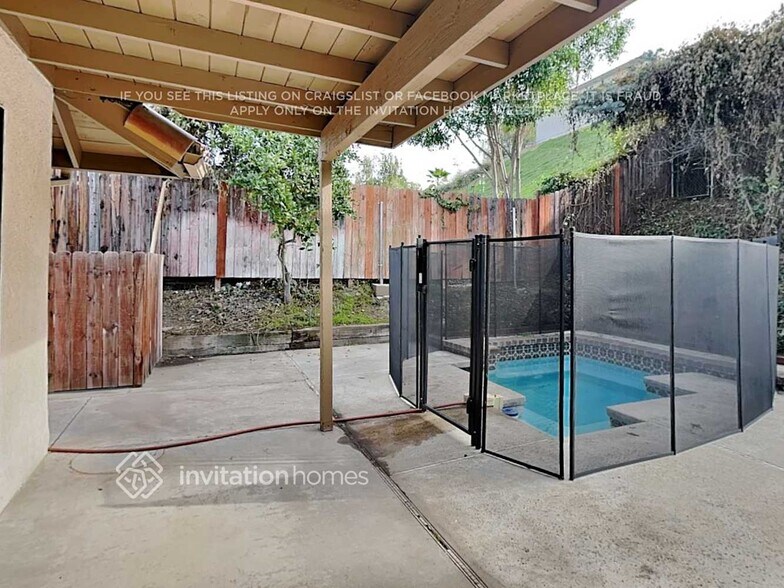 Building Photo - 1260 Nicola Dr