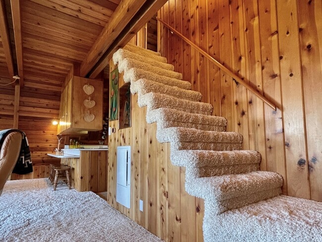 Building Photo - 2780 SW Breakers Dr