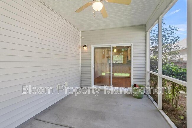 Building Photo - 2649 Lohr Dr