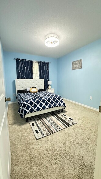 Building Photo - 5916 Briar Rose Wy