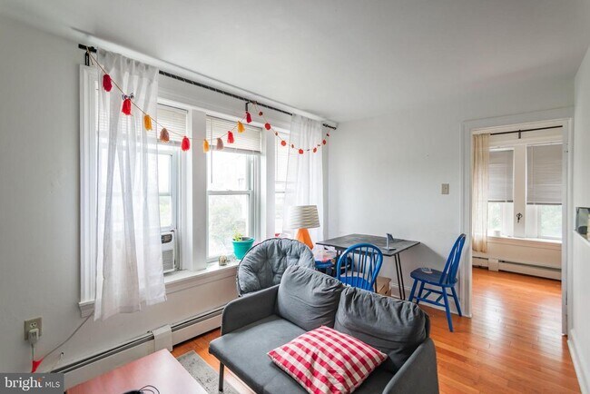 Primary Photo - 400 N 32nd St