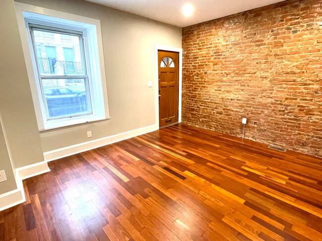 Building Photo - 4680 Umbria St