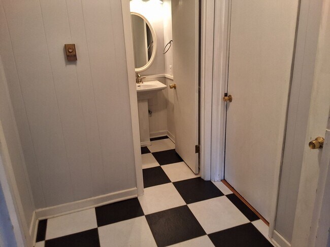 Building Photo - 813 Mohave Ct