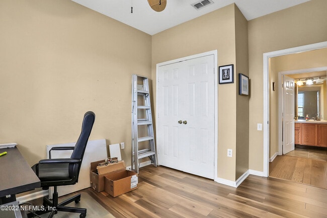 Building Photo - 7990 Baymeadows Rd E