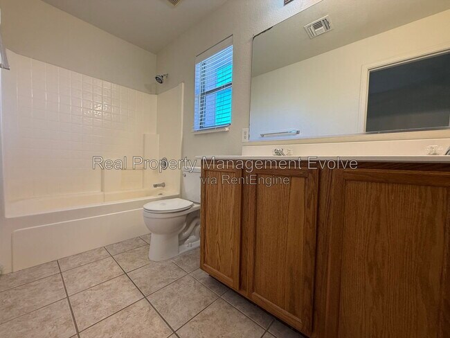 Building Photo - 9503 N 82nd Ln