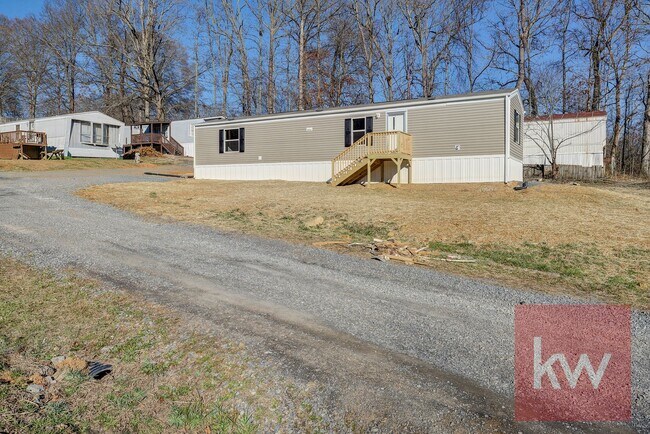 Building Photo - Chestnut St 119/Whispering Hills MHP