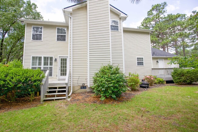 Building Photo - Beautiful 3 bed 2 bath in Pinehurst