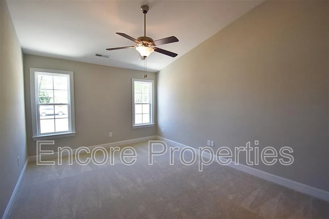 Building Photo - 103 St Christopher Dr