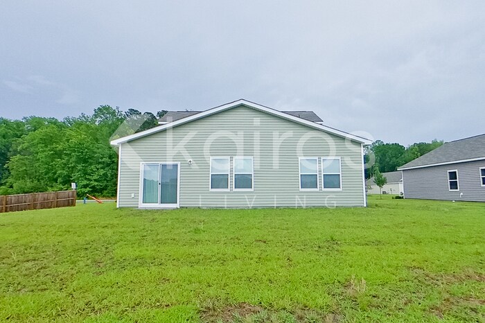 Building Photo - 677 Castillo Dr