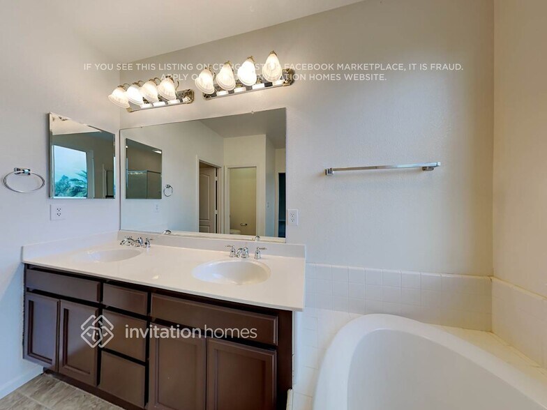 Building Photo - 5747 Grove Ave