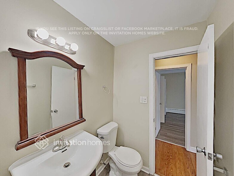 Building Photo - 426 N Ellsworth Ave