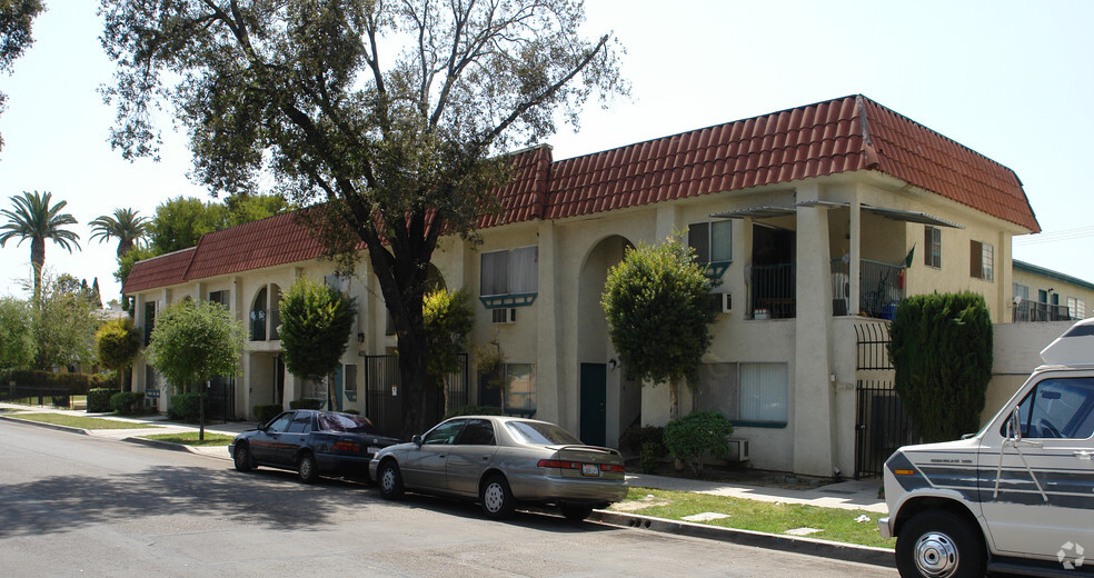 Building Photo - Santa Ana Birch Apartments