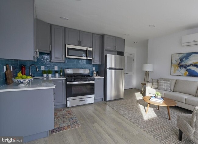 Building Photo - 958 Mt Olivet Rd NE