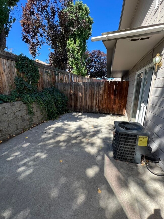 Building Photo - Non-Refundable & Security Deposit Total: $...