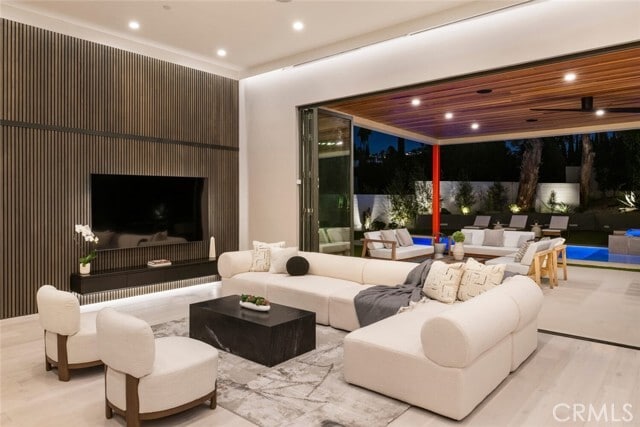 Building Photo - 22020 Alizondo Dr