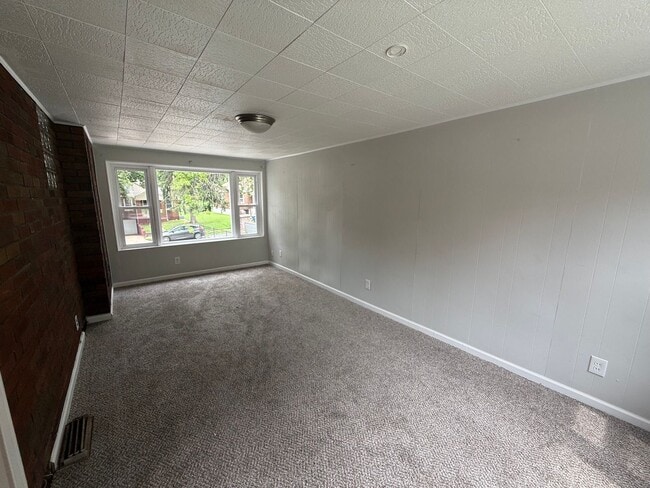 Building Photo - 9066 Pallardy Ln