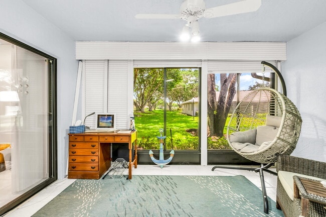 Building Photo - 18615 Breezy Palm Way