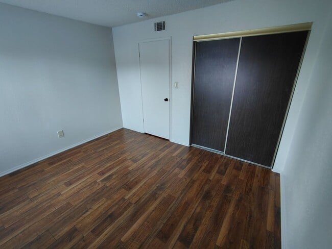 Building Photo - 1313 Floyd Ave