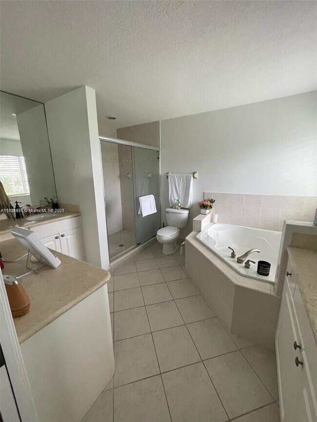 Building Photo - 2771 Treasure Cove Cir