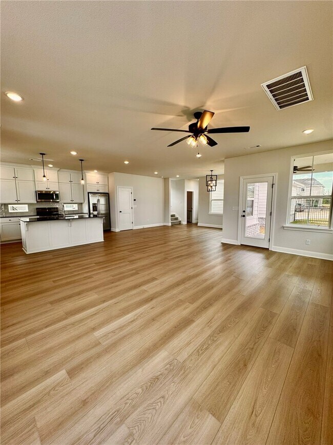 Building Photo - 6747 Winterwood Ave