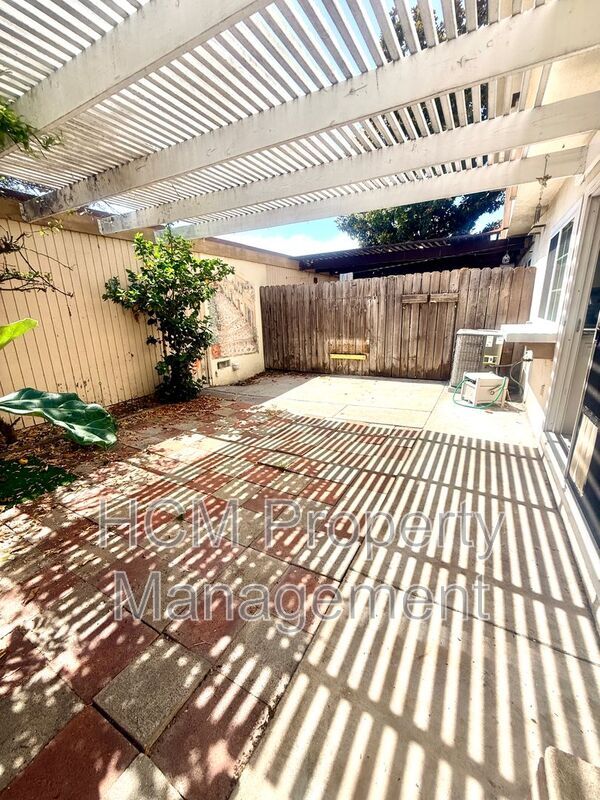 Building Photo - 16065 Mt Pico Ct