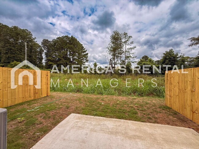 Building Photo - 105 River Grass Dr