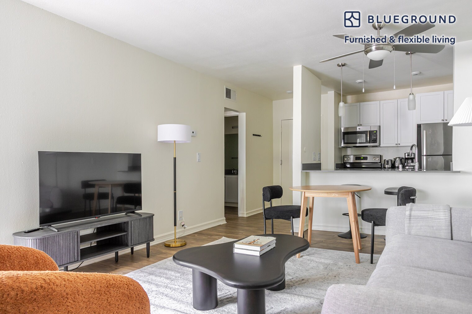 Building Photo - 350 E Del Mar Blvd