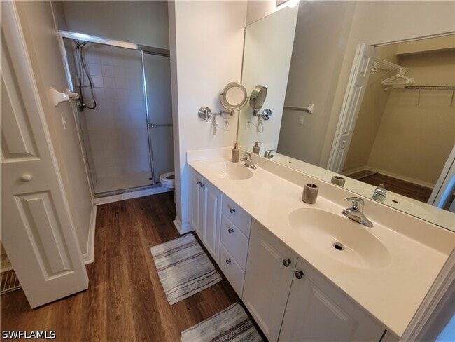 Building Photo - 4950 Deerfield Way