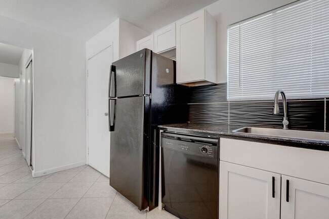 Building Photo - 5396 S Swenson St