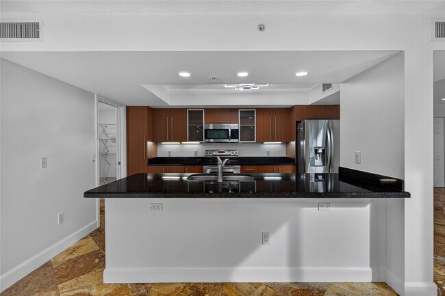 Building Photo - 900 SE 2nd St