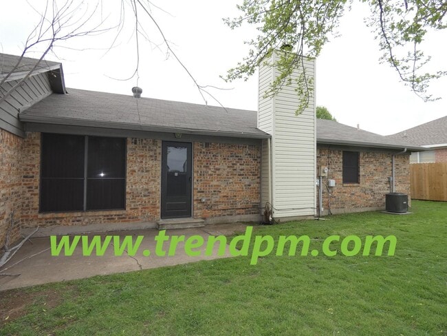 Building Photo - 412 Asbury Dr