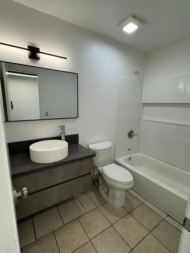 Building Photo - 8130 N 33rd Dr