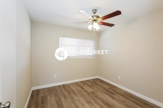 Building Photo - 4 Bedroom Pet-Friendly Home in North Las Vegas, NV with Main Street Renewal