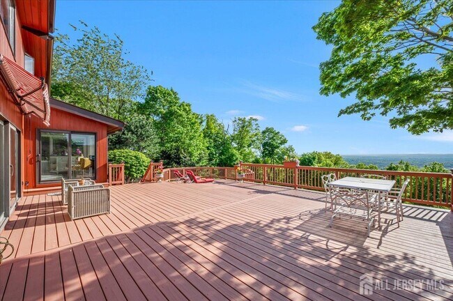 Building Photo - 950 Sunset Ridge