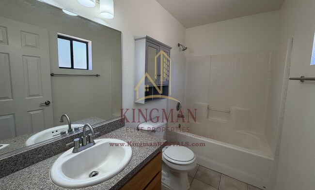 Building Photo - 6559 Nielsen Way