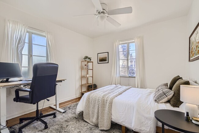 Building Photo - Fantastic 2 bedroom Remolded Ranch in Mayf...