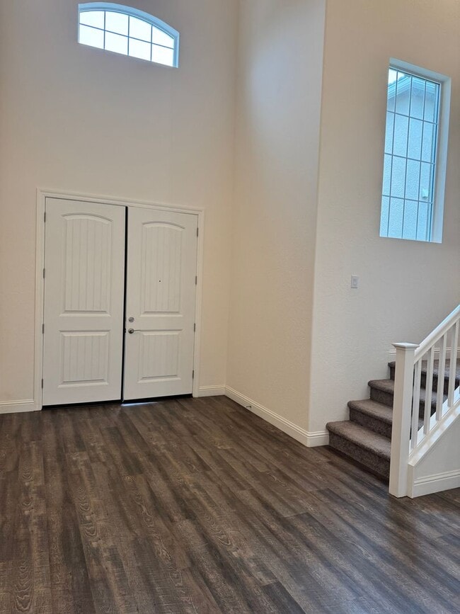 Building Photo - Single Family Home