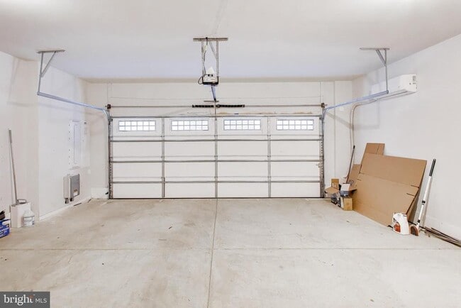 Building Photo - 517 Windboard Way