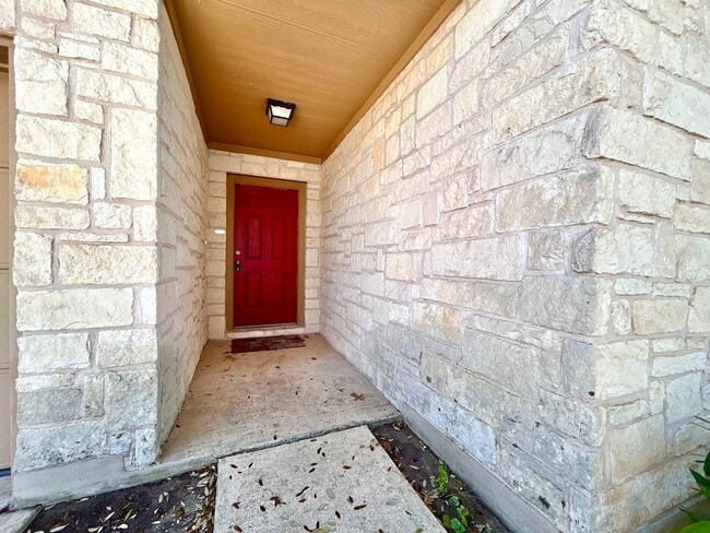 Building Photo - Charming 3 Bed / 2 Bath One-Level Home with 2-Car Garage & Fenced Yard