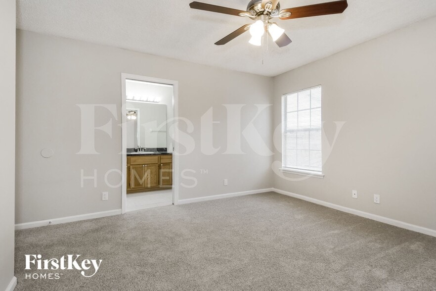 Building Photo - 12621 Ashmore Green Dr