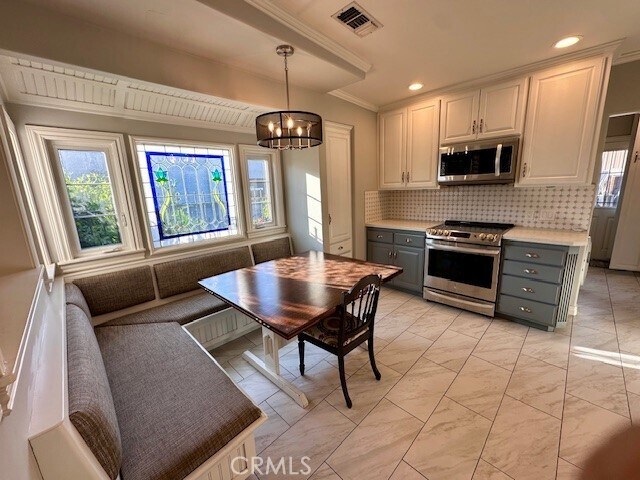 Building Photo - 519 E Stuart Ave