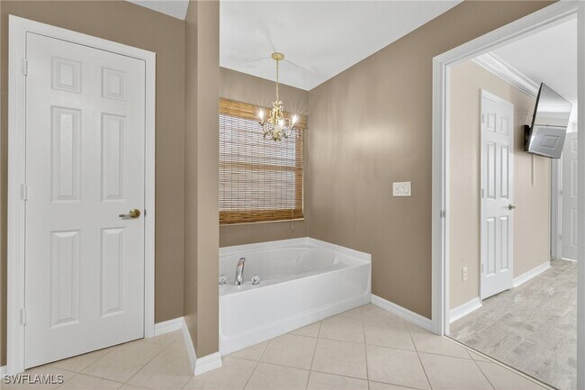 Building Photo - 8250 Silver Birch Way