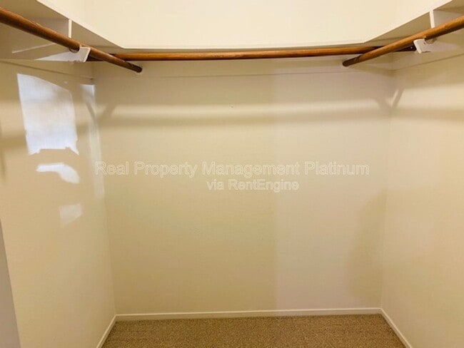 Building Photo - 1055 W Fremont Ave