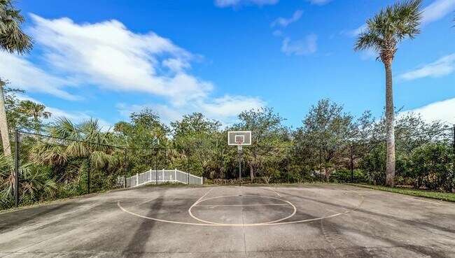 Building Photo - 400 Canopy Walk Ln