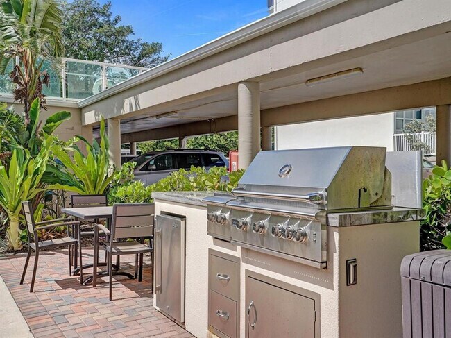 Building Photo - 1151 N Fort Lauderdale Beach Blvd