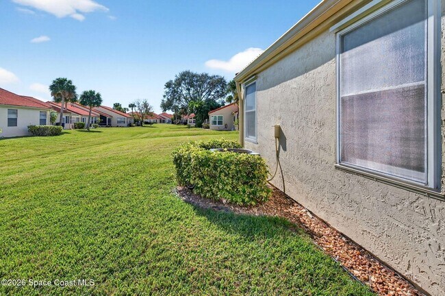 Building Photo - 737 Green Valley Ln