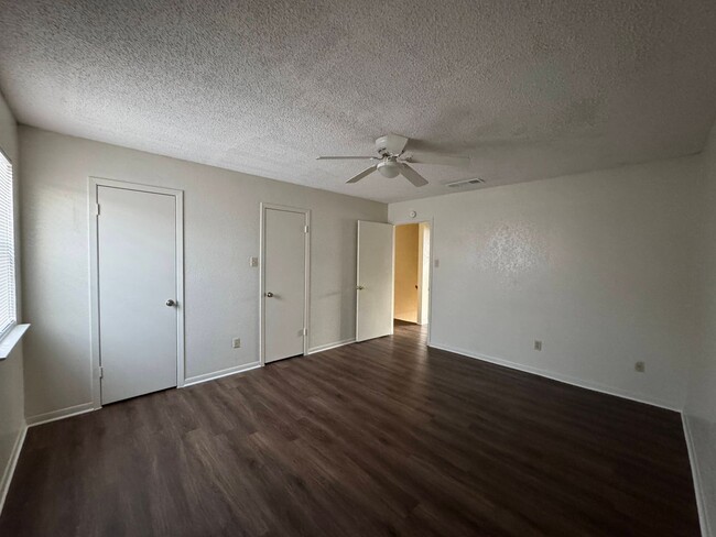 Building Photo - 3407 Victoria Cir